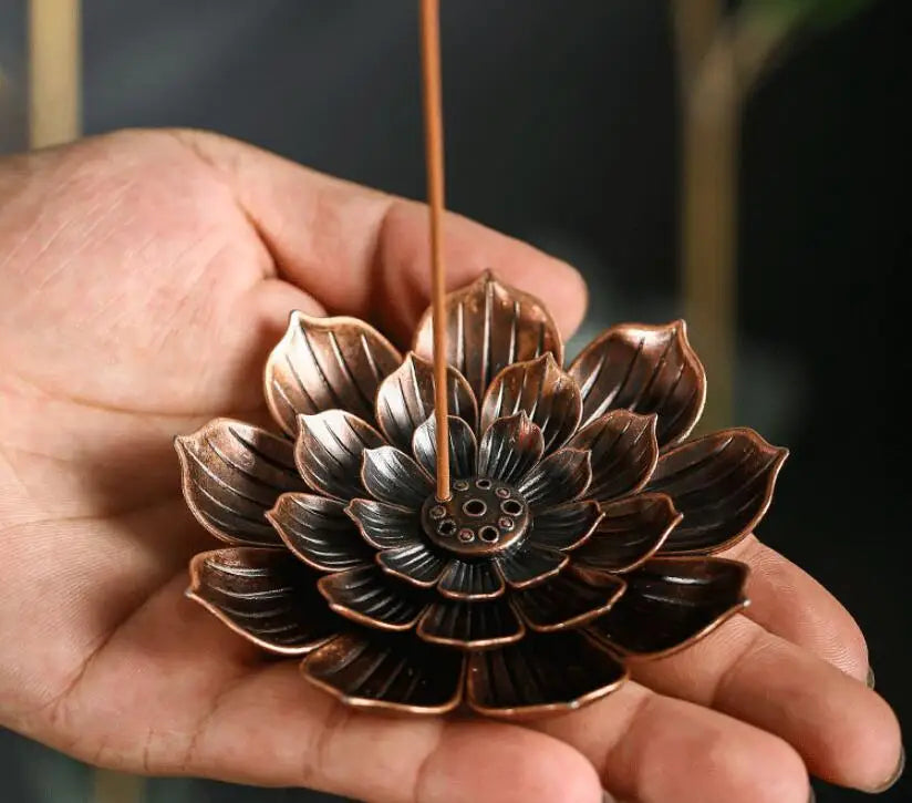 Earthly Ello Lotus Incense Holder