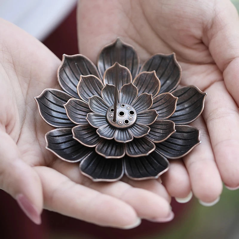 Earthly Ello Lotus Incense Holder